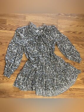 Veronica Beard silk and viscose paisley print long sleeve dress